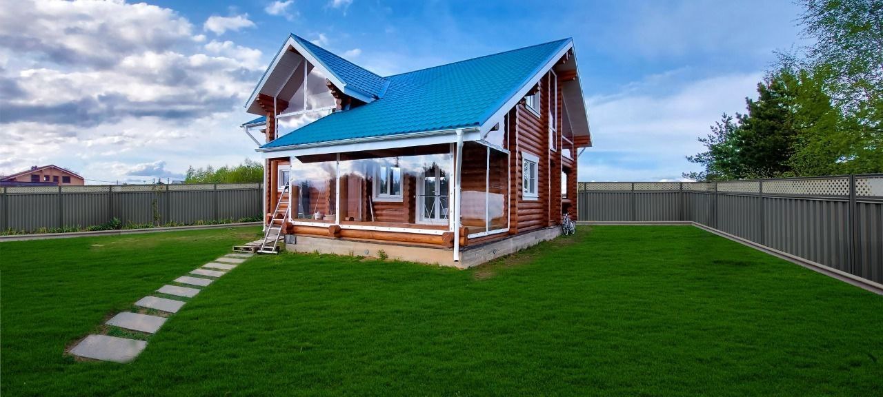 Мягкие окна на веранде загородного дома в посёлке Измайлово